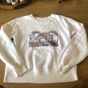 A&F, soft fleece crew neck sweatshirt, white with floral print, oversized fit XS